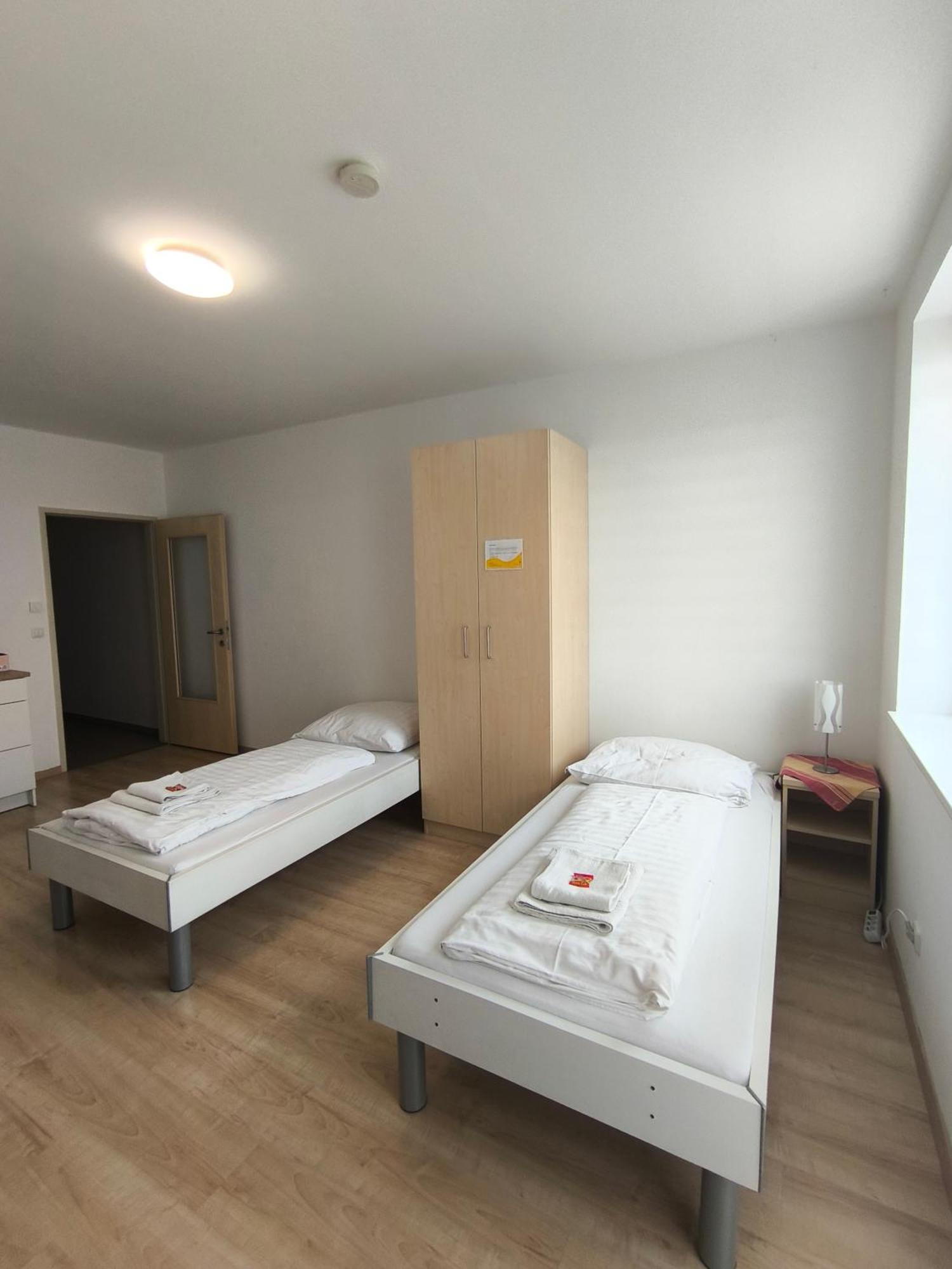 Schlafplatzl Hotel Marchtrenk Buitenkant foto
