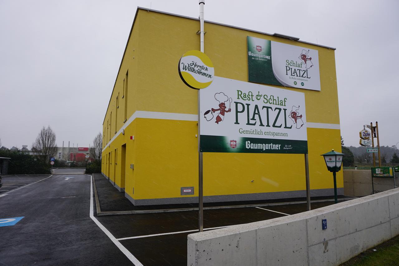 Schlafplatzl Hotel Marchtrenk Buitenkant foto